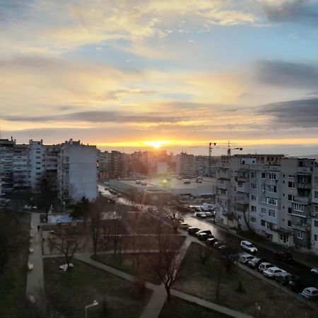 Cozy Apartment With Balcony On The Black Sea- Part Of The Family 'Vicki Apart Varna Dış mekan fotoğraf
